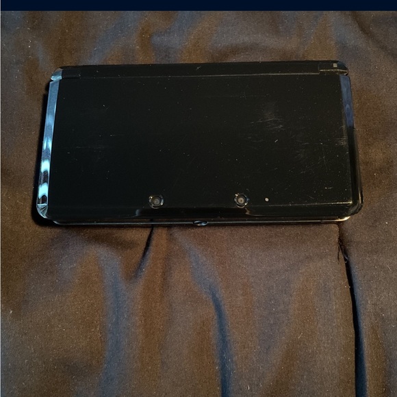 Nintendo 3DS Game Console - Picture 2 of 3
